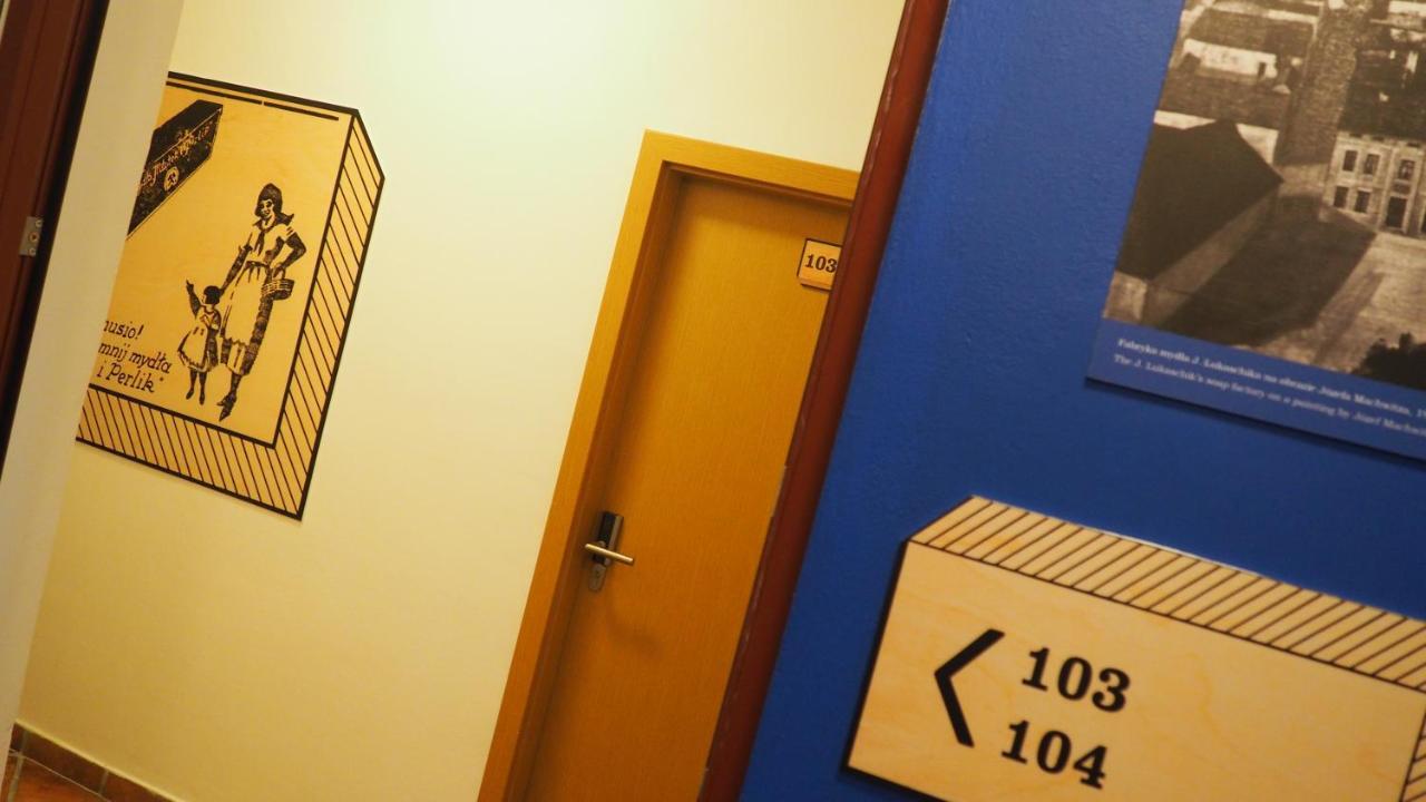 Hostel Mlotek I Perlik Tarnowskie Góry Exterior foto